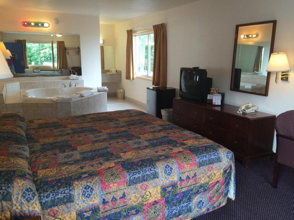 Belmont Inn and Suites